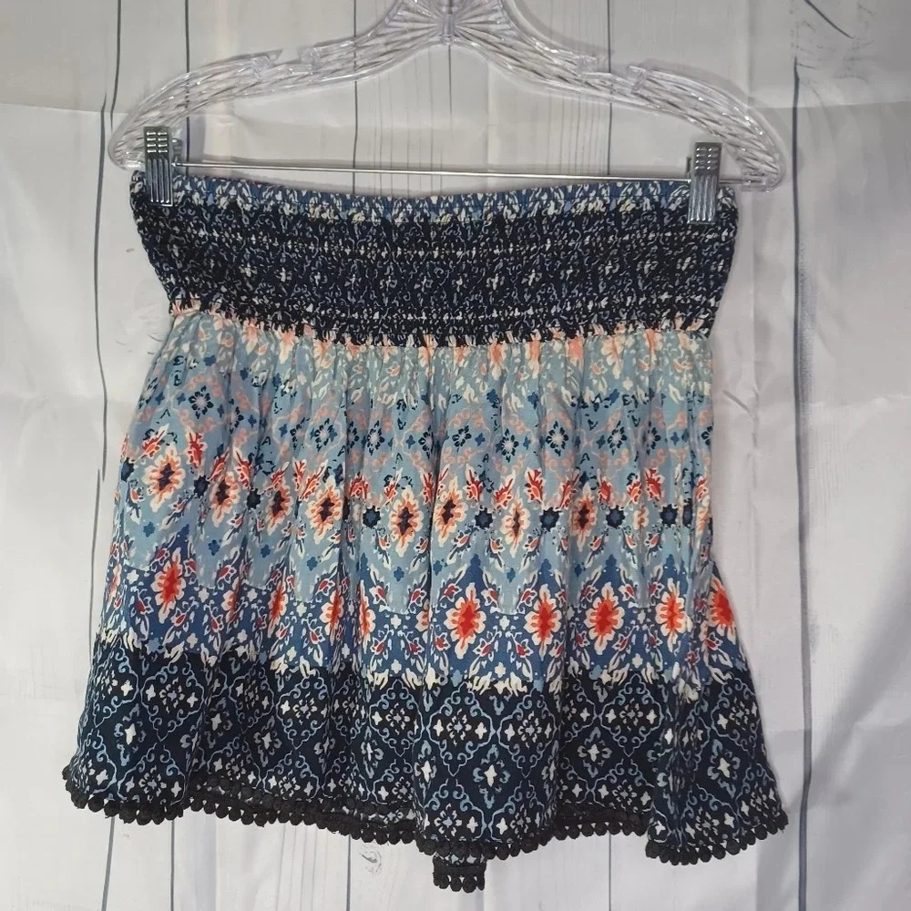 Hollister floral boho mini pull on 90’s skirt